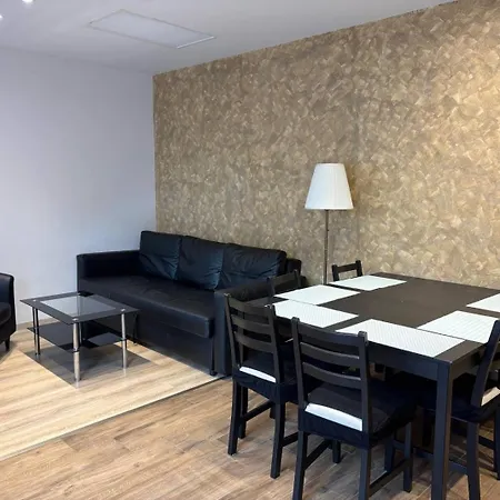 Kz Sajat Partszakasszal Apartmán *